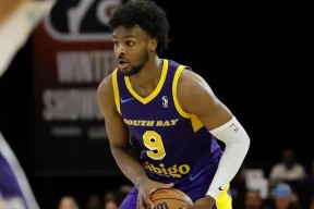 九游体育app-冲刺阶段菲尼克斯太阳备战德国杯，回应争议细节曝光，质疑声仍在，身体对抗强度拉满(菲尼克斯太阳)